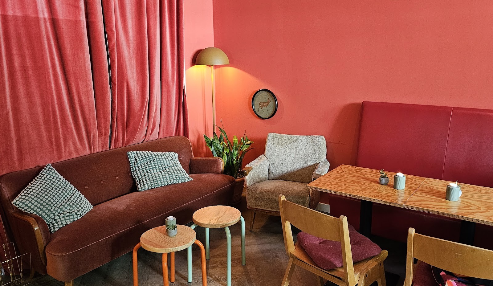 braena - coffee&breakfast I lunch I bar: the place