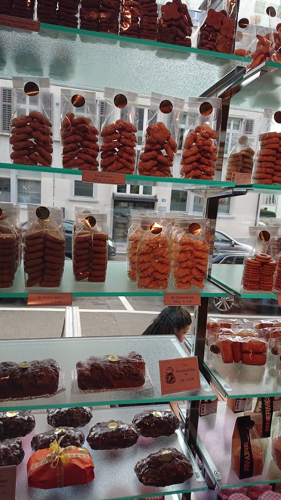 Vier Linden - Freiestrasse: food & drinks