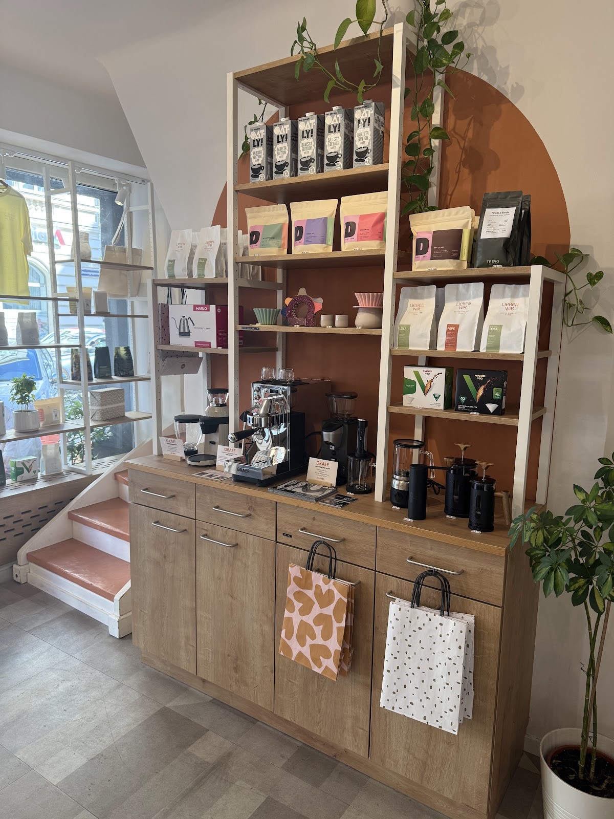 Café LIEBEN WIR Coffee Concept Store: the place