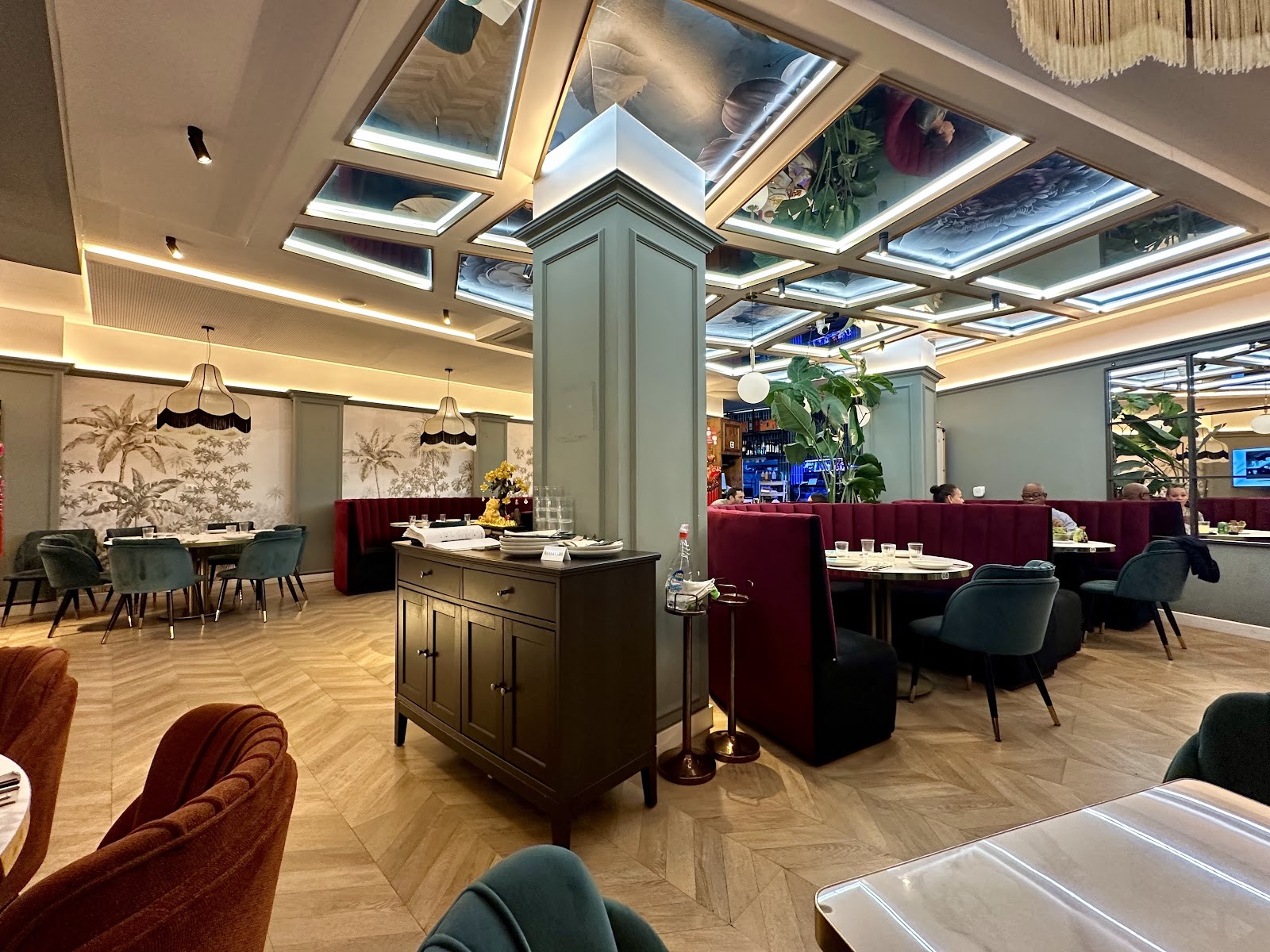 Dragon kitchen Portugal 里斯本龙厨: the place
