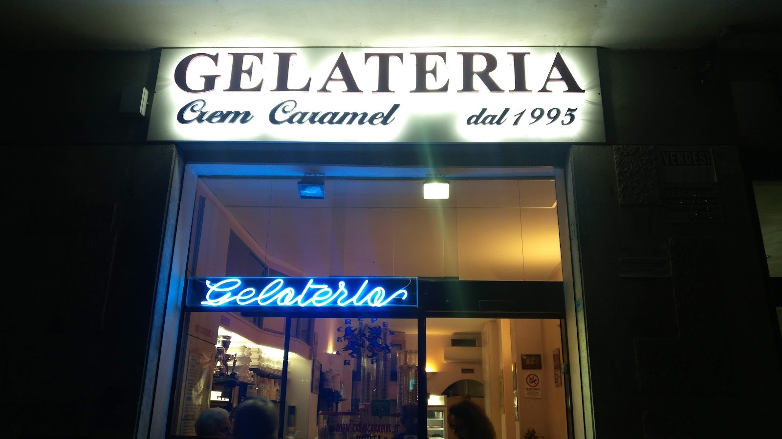 Gelateria Crem Caramel: the place