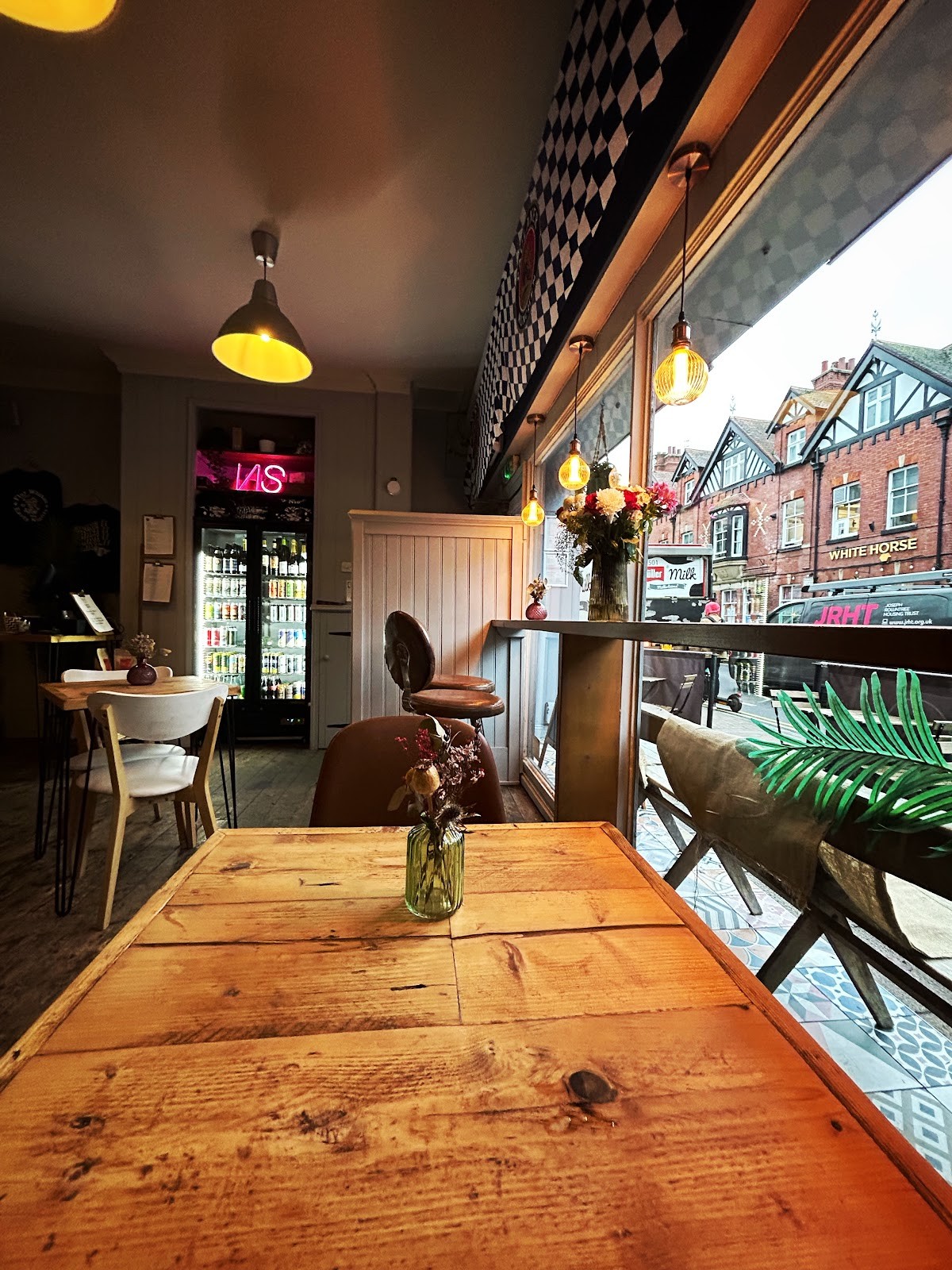 North South - Cafe & Bar: the place