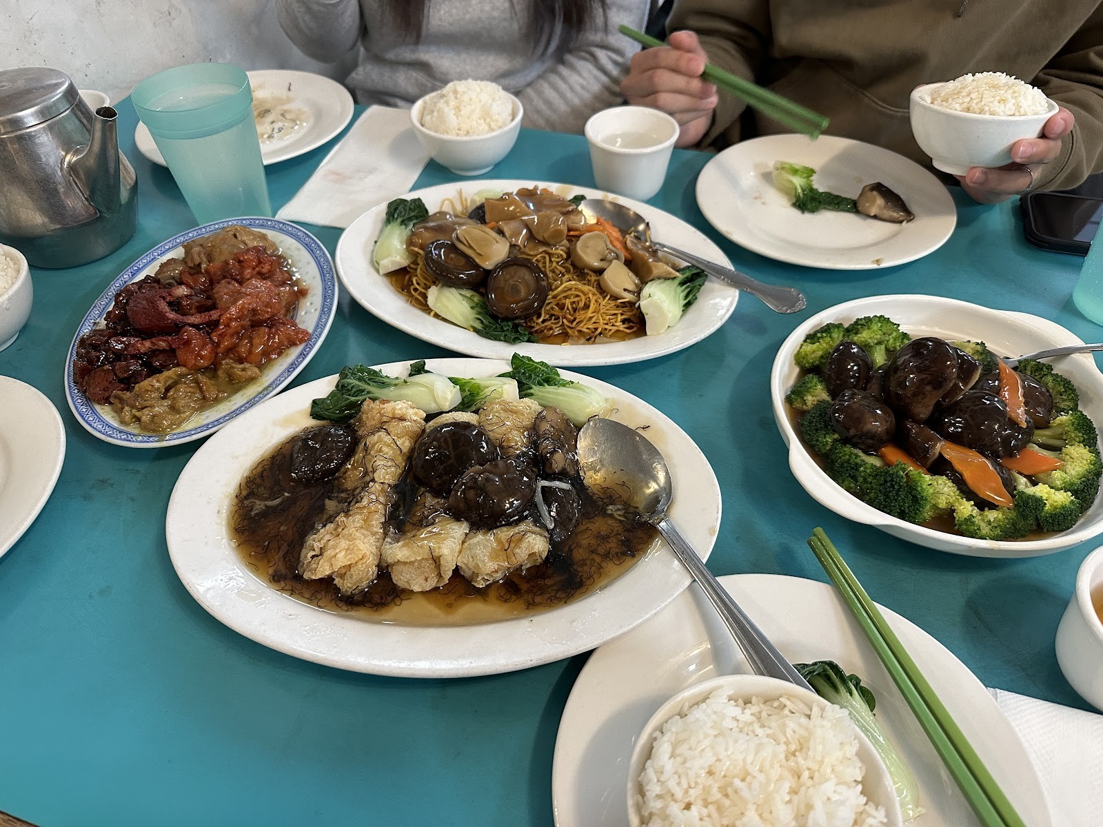 The Lucky Creation Vegetarian Restaurant: food & drinks