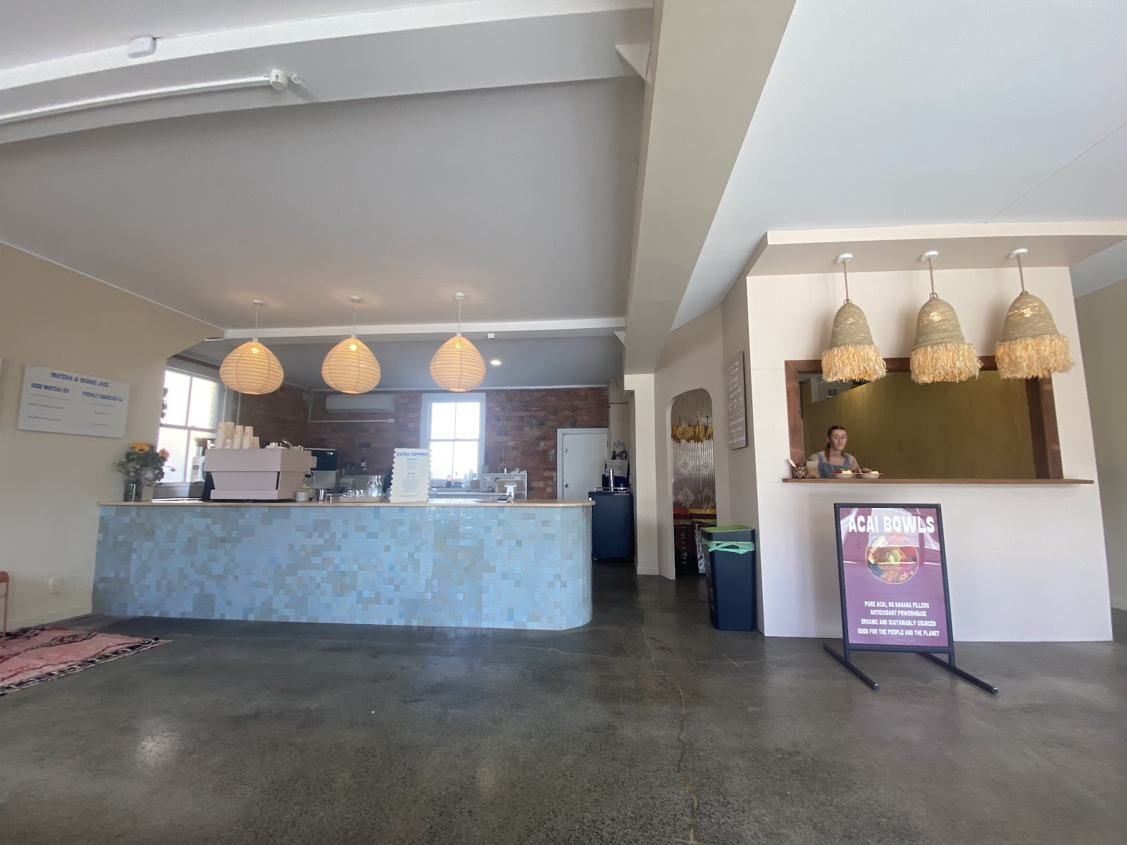 Lulu's Neighbourhood Bowls: the place