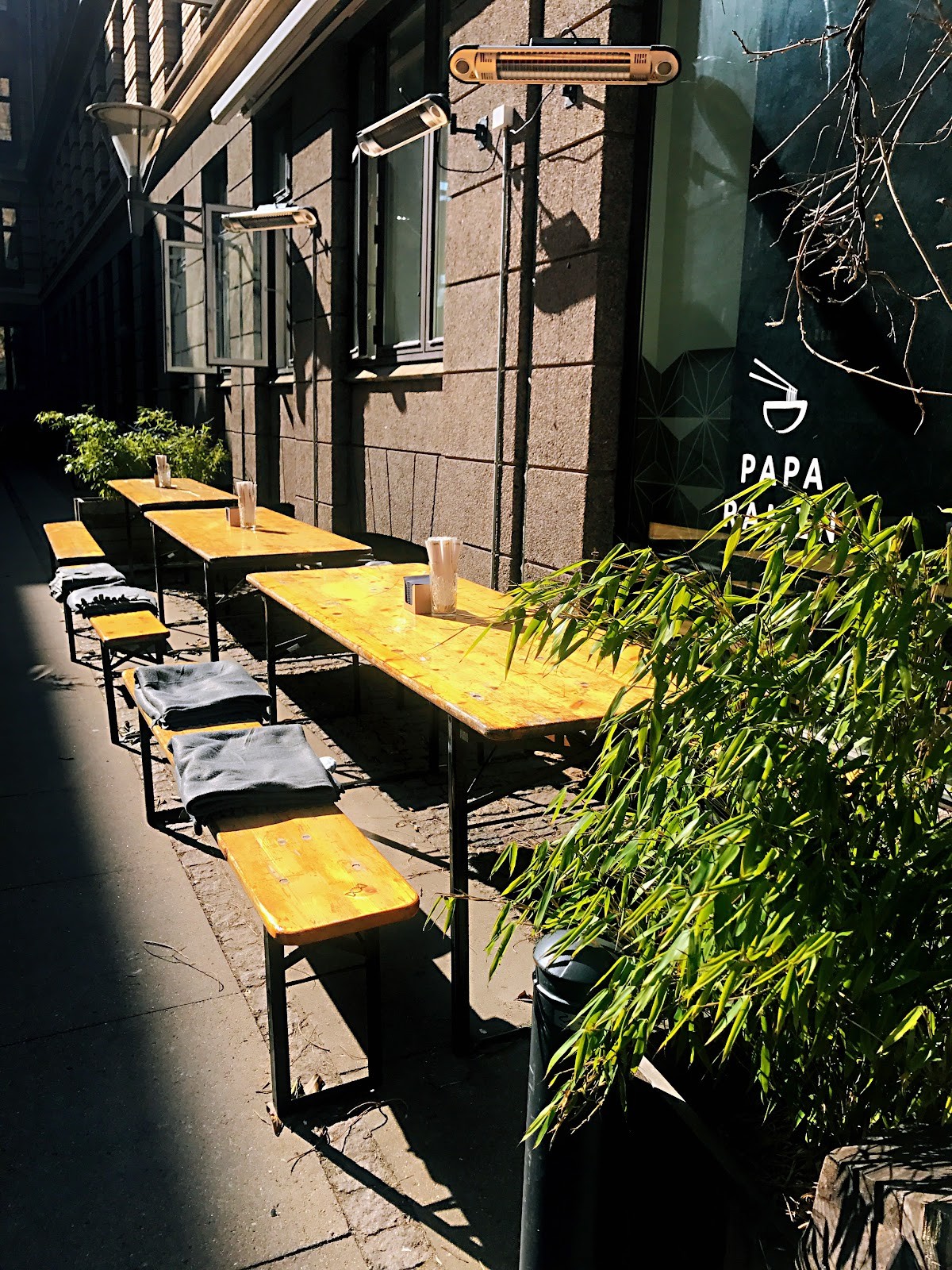 Papa Ramen: the place