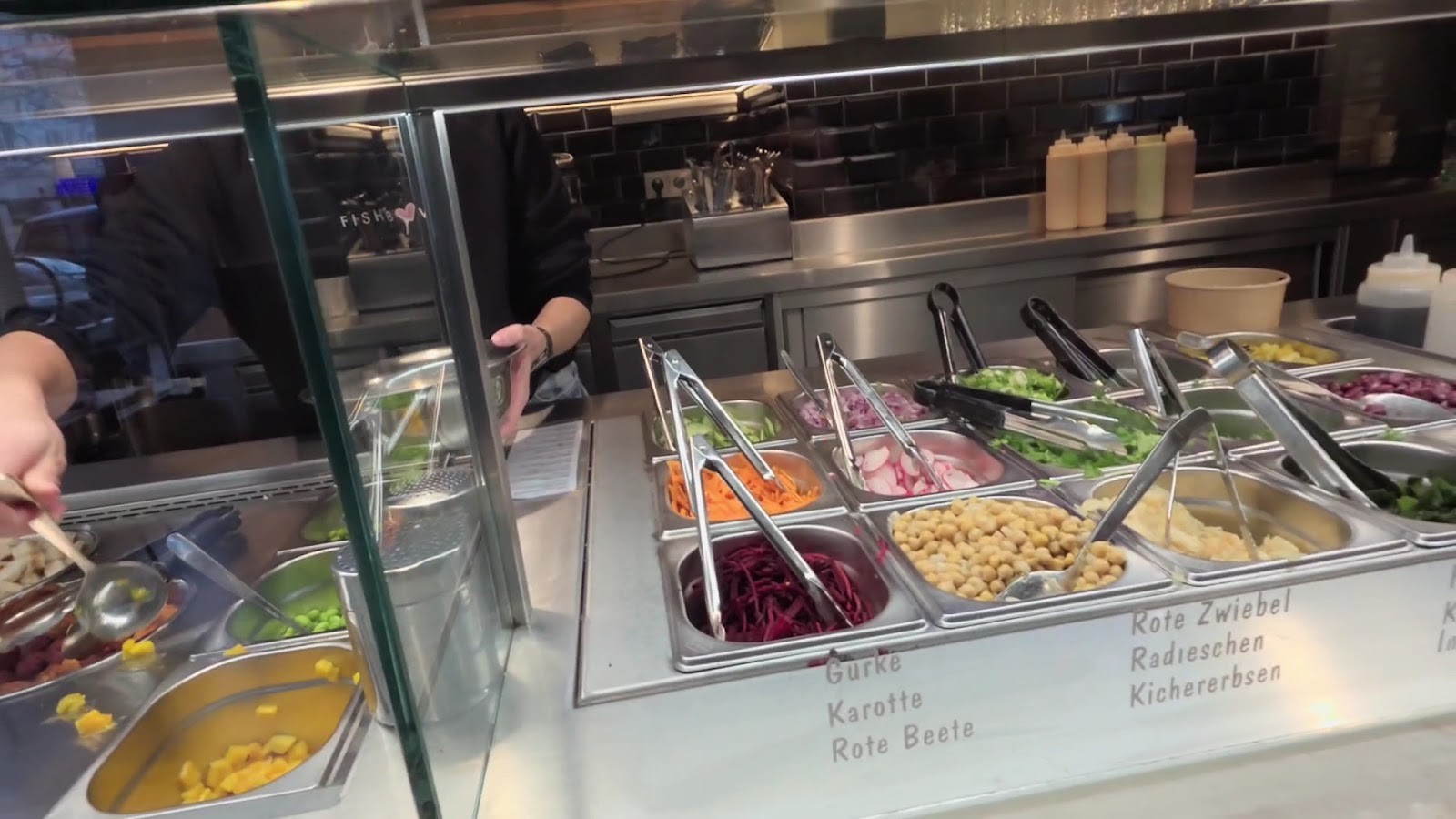 FISHBOWL Poke Gärtnerplatz: the place