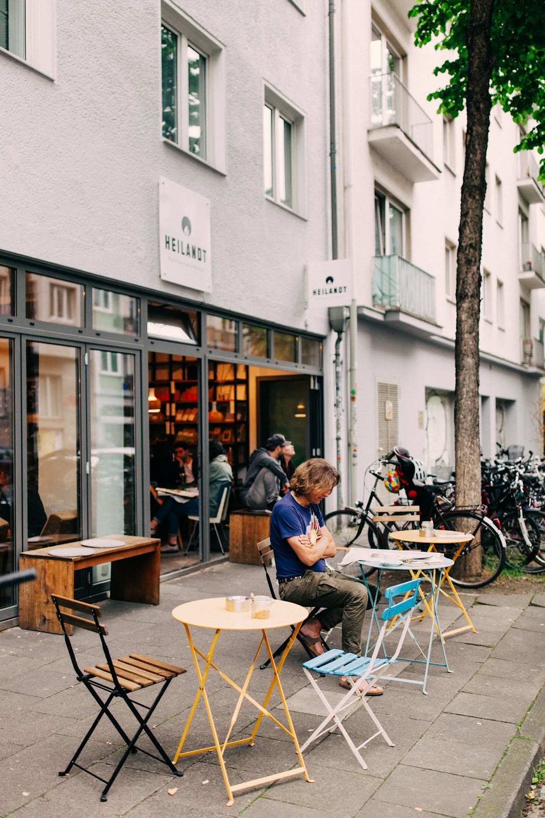 HEILANDT | Café Belgisches Viertel: the place