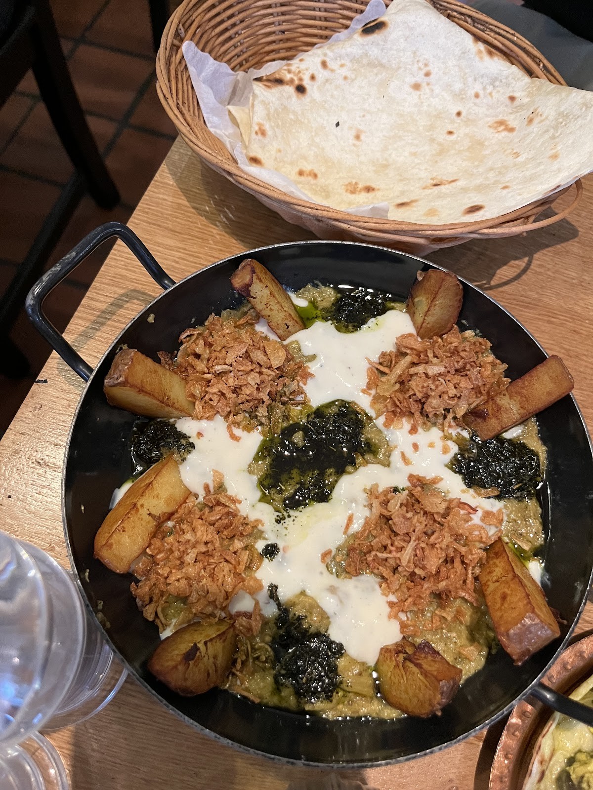 Zarathustra: food & drinks