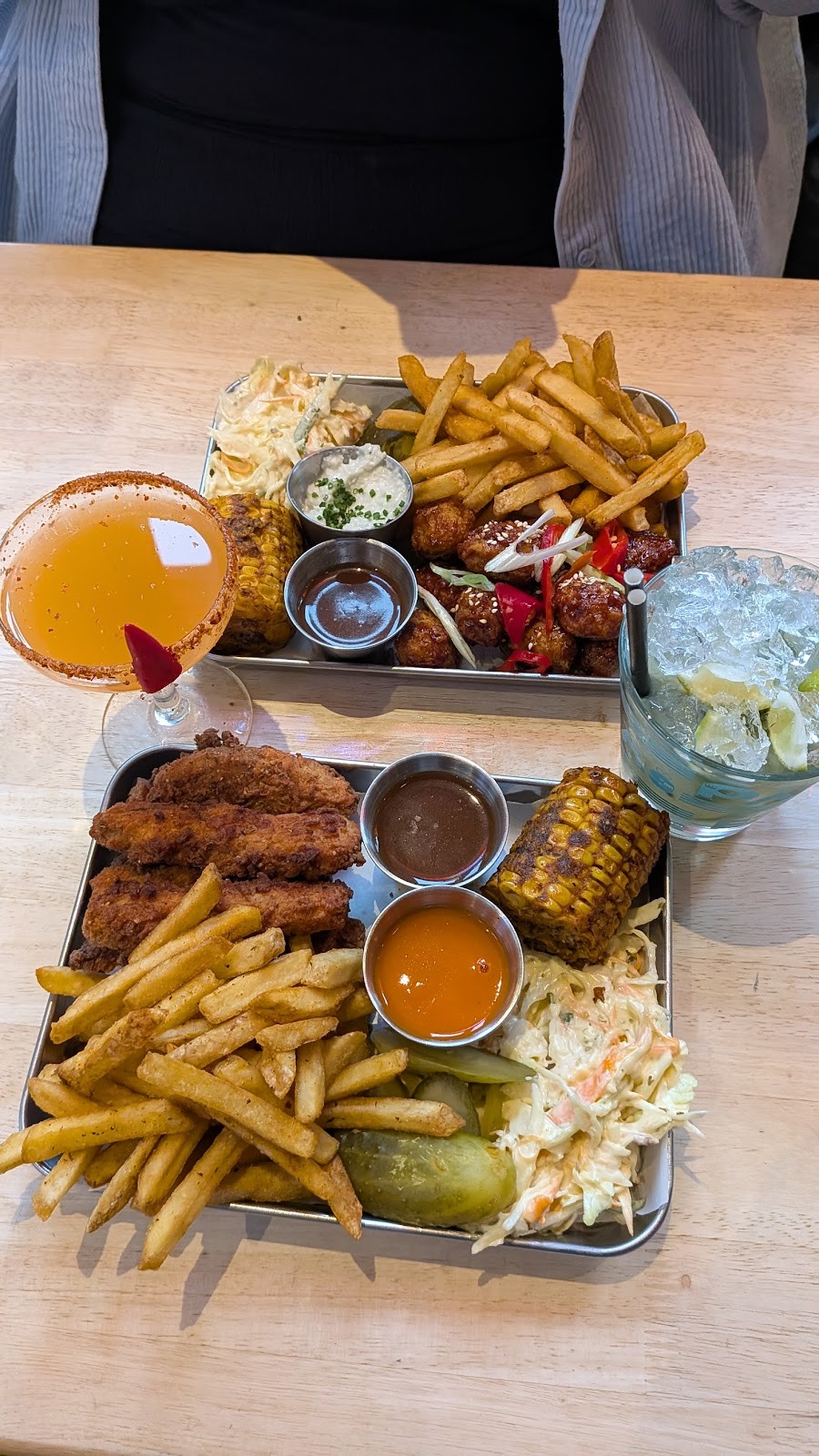 Paradise Palms: food & drinks