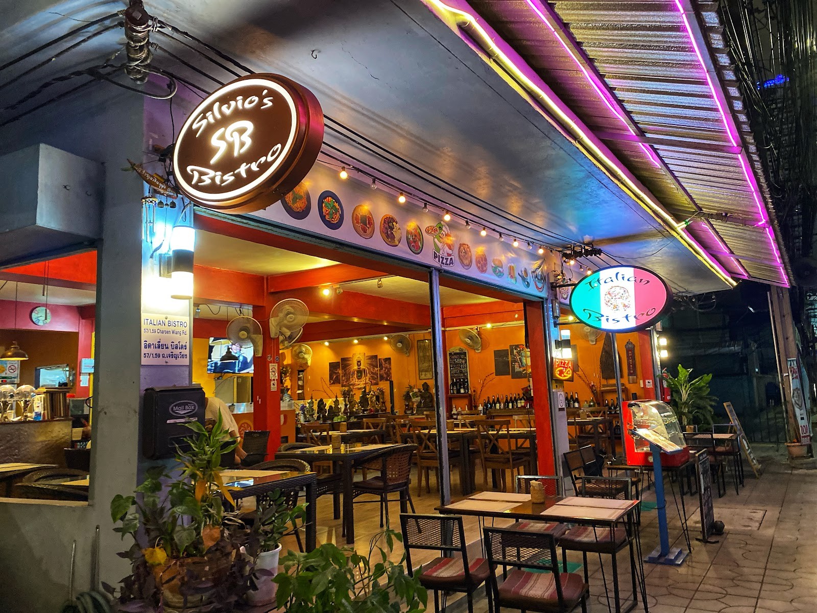 Silvio's Bistro: the place