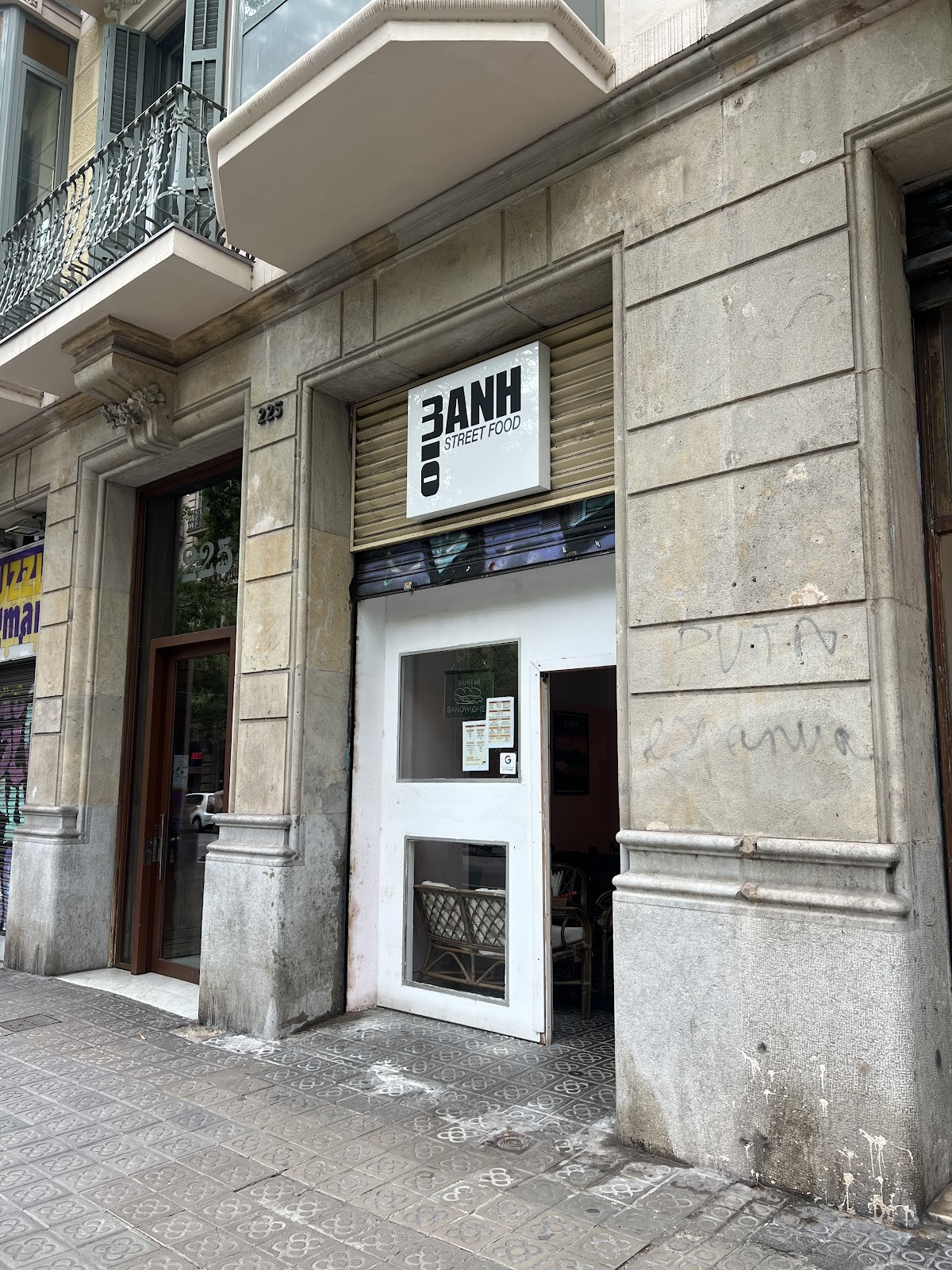 Banh Mio: the place