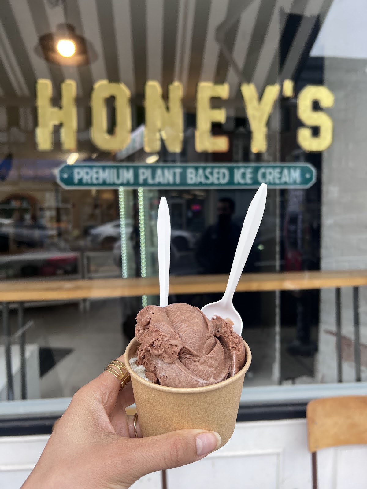 Honey’s Ice Cream: food & drinks