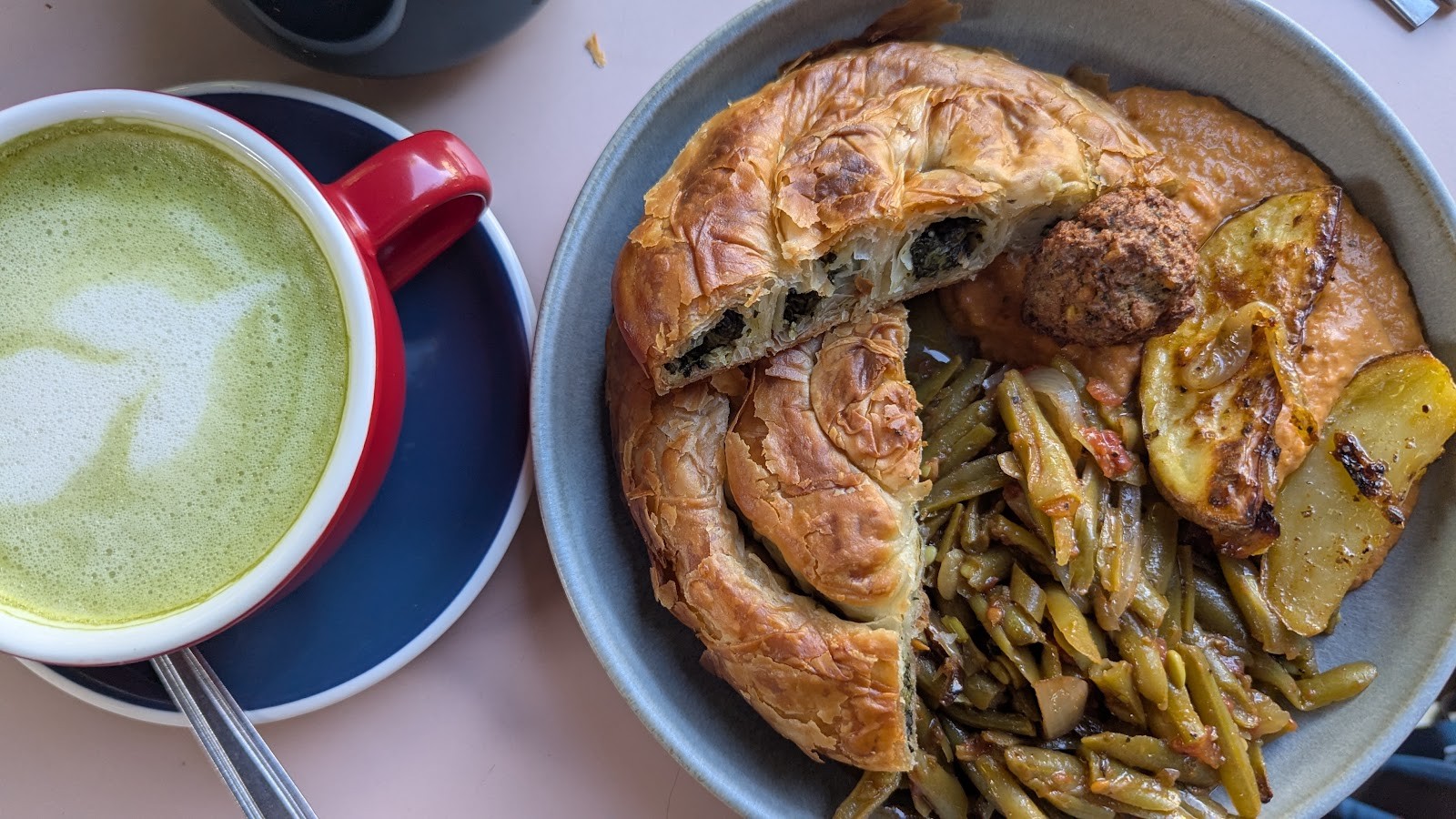 Parle Pantry & Bakery: food & drinks