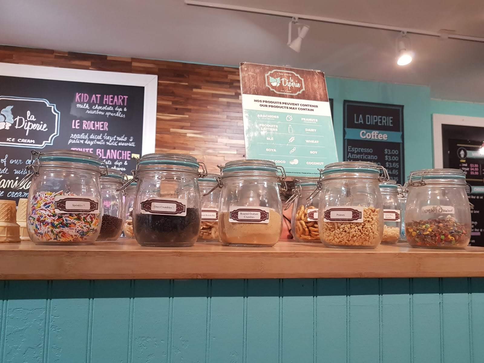 La Diperie Danforth: the place