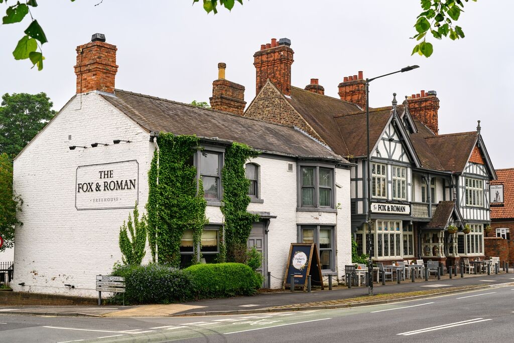 The Fox And Roman: the place