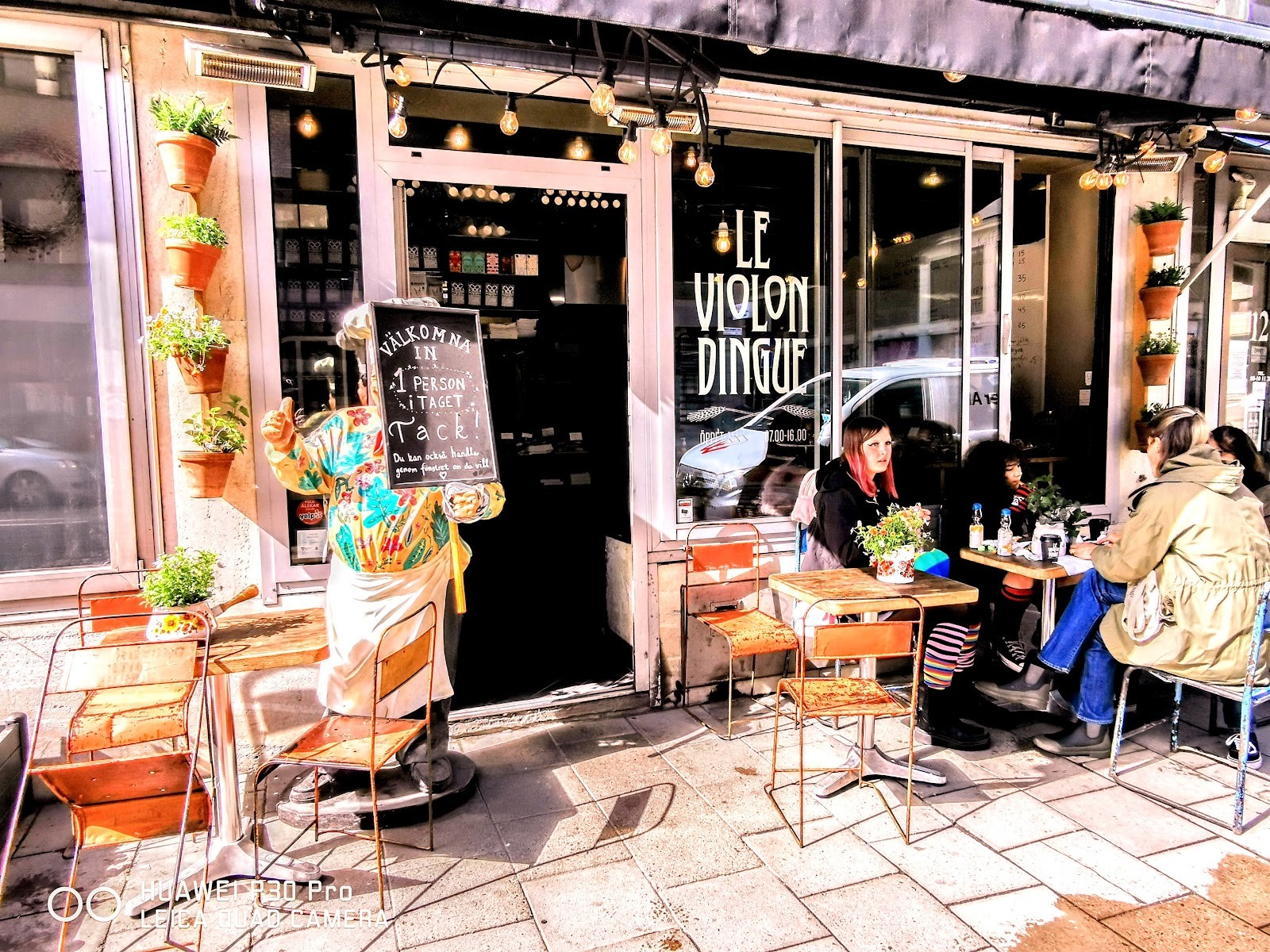 Le Violon Dingue: the place