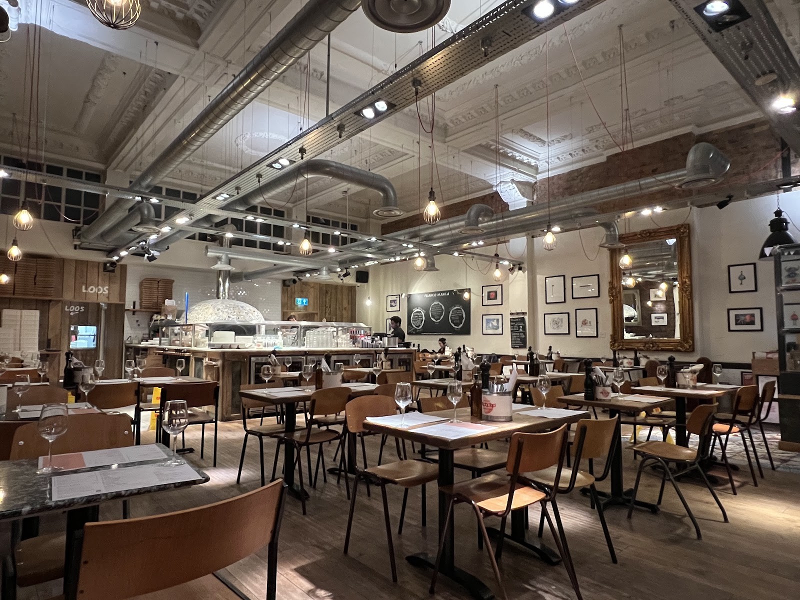 Franco Manca Birmingham: the place