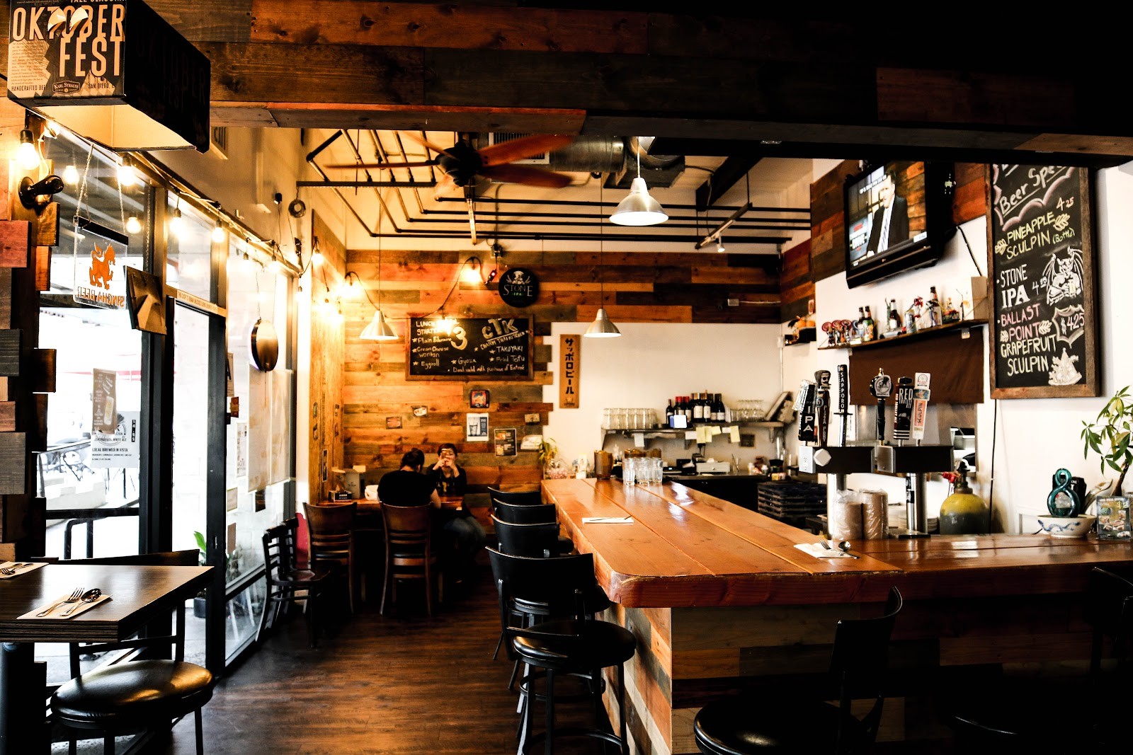 Charm Thai Kitchen: the place