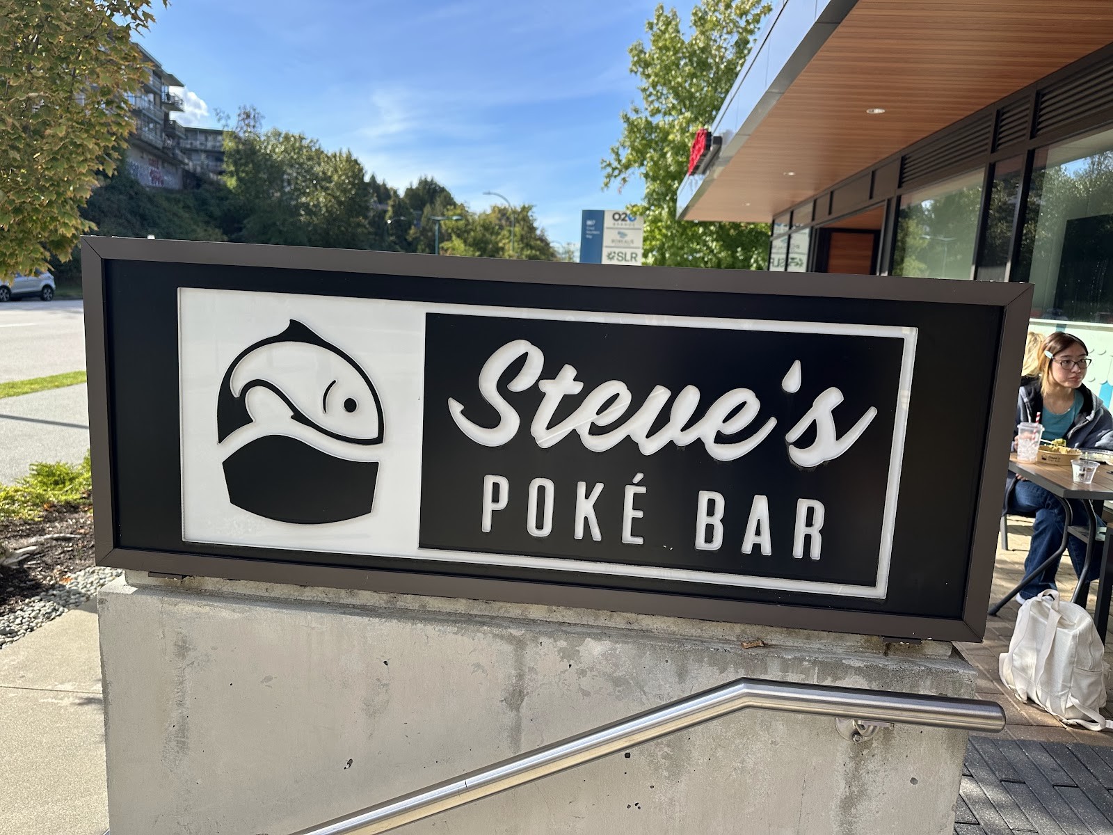 Steve's Poké Bar: the place