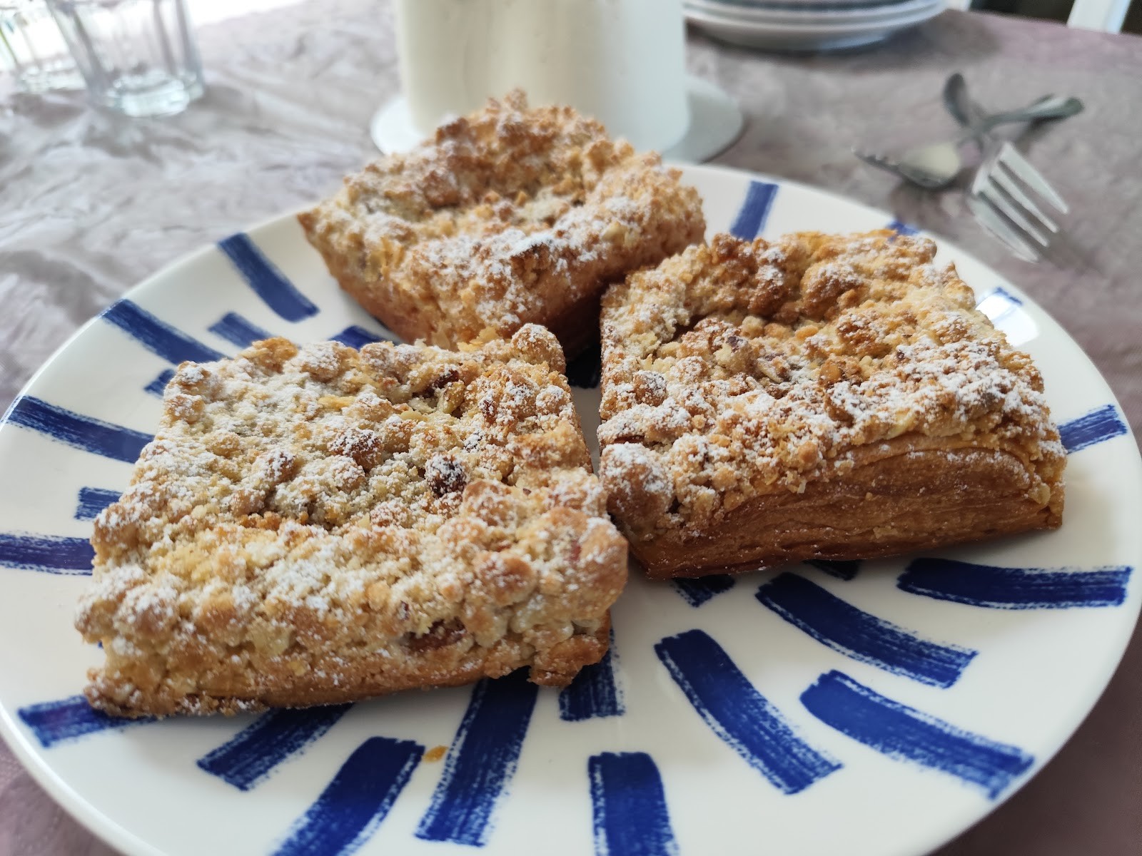 Oh My Days Vegan Patisserie: food & drinks