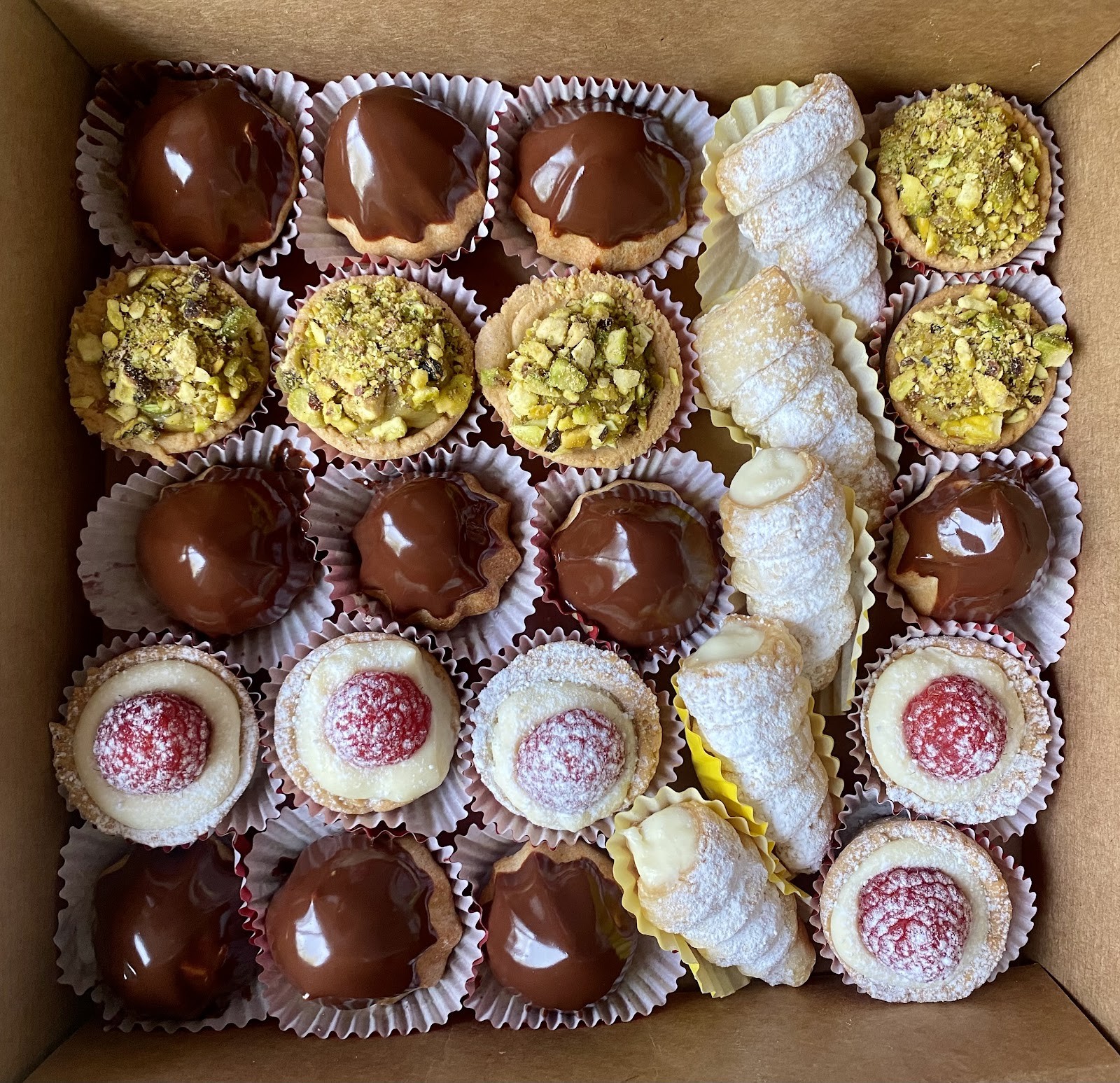 Take a Bite and Smile · Bakery & Café: food & drinks