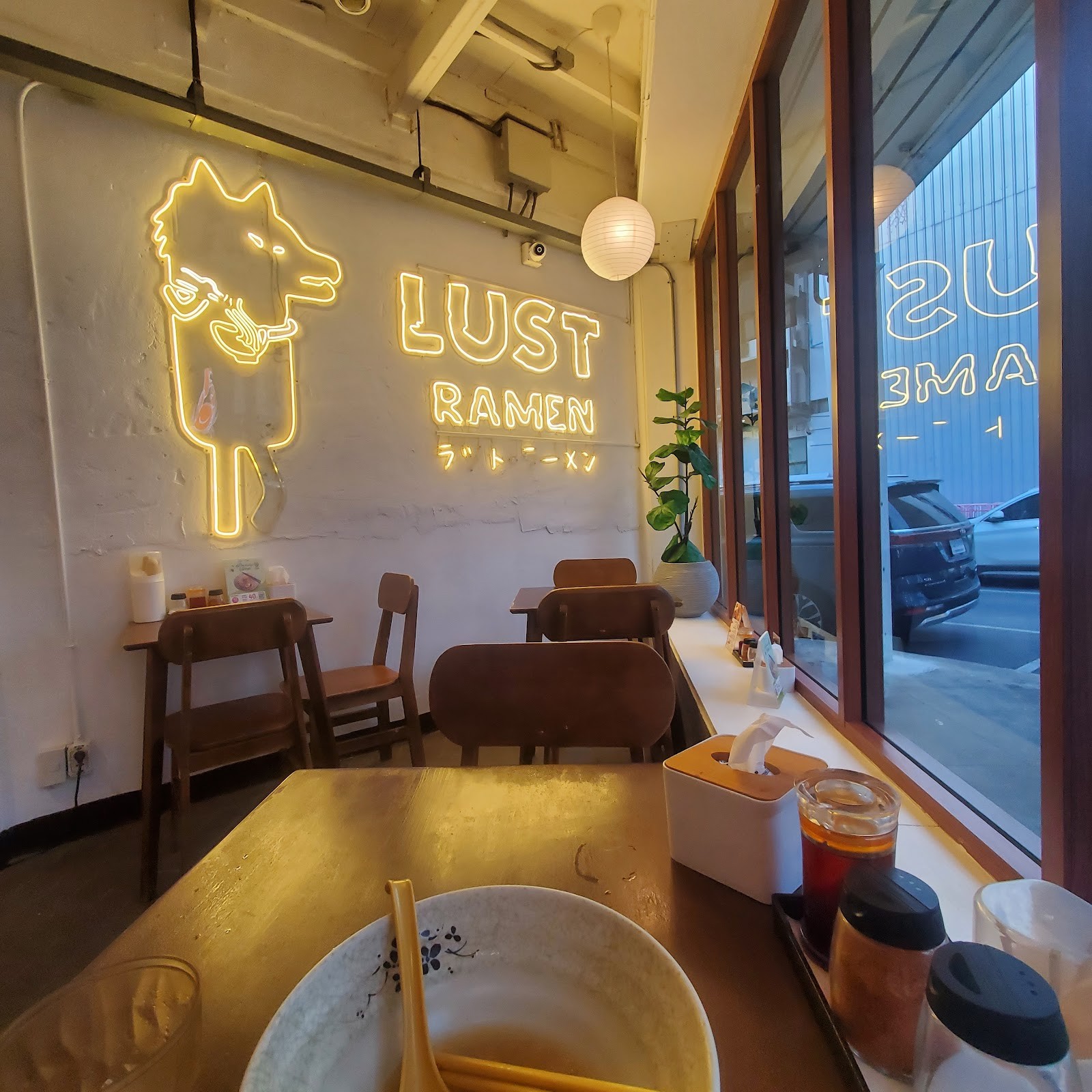 Lust Ramen @Banthat Thong: the place