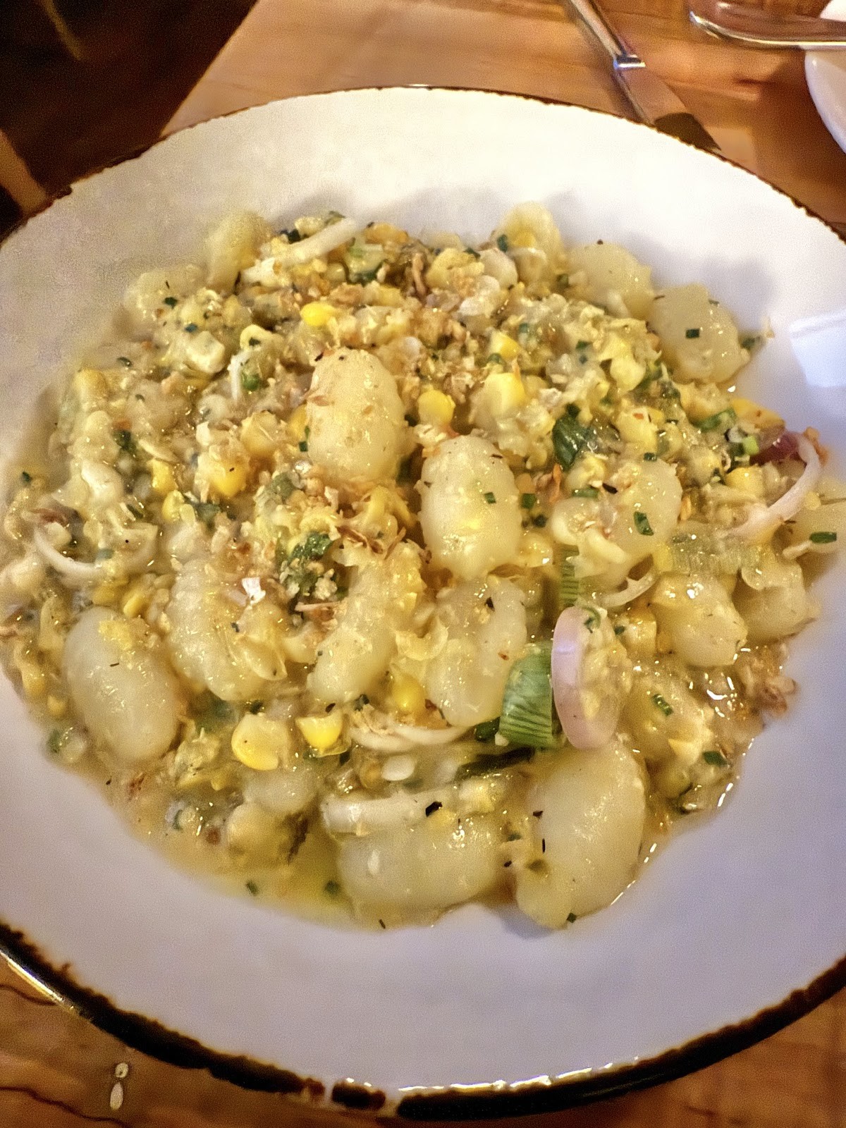 Somebody People: food & drinks