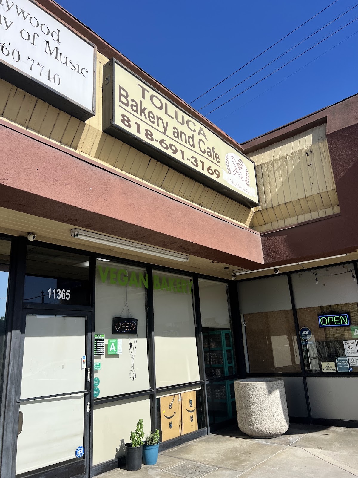 Toluca Bakery: the place