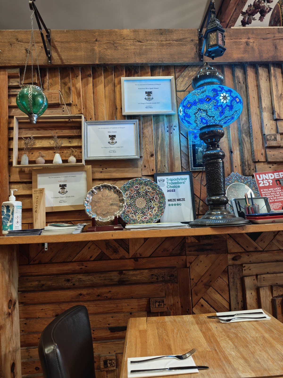 Meze Meze: the place