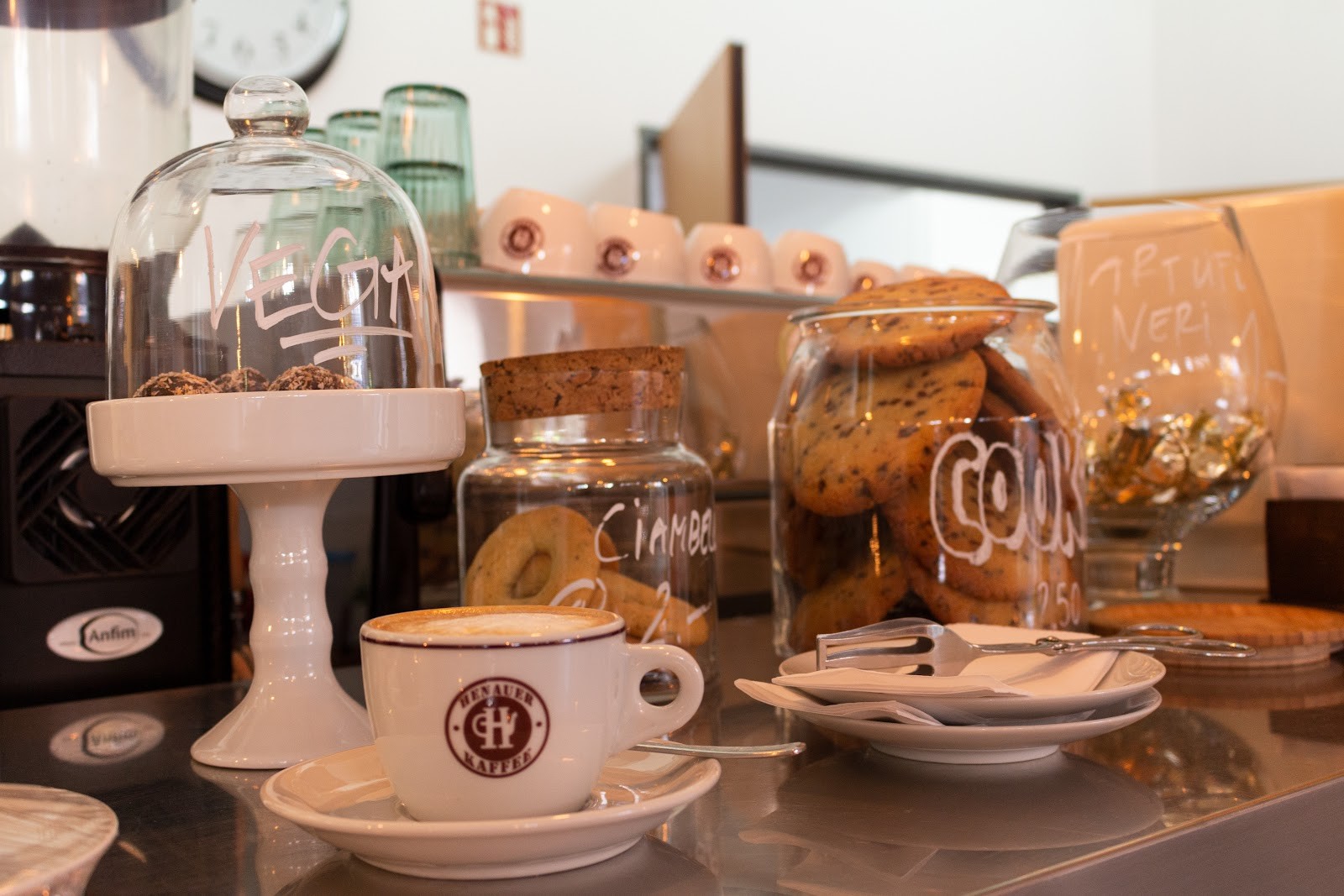 F+F Kantine: the place