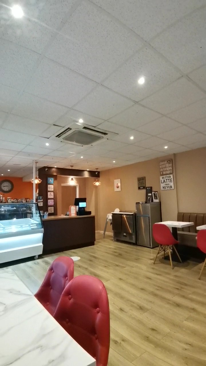 Amore Dessert Cafe: the place