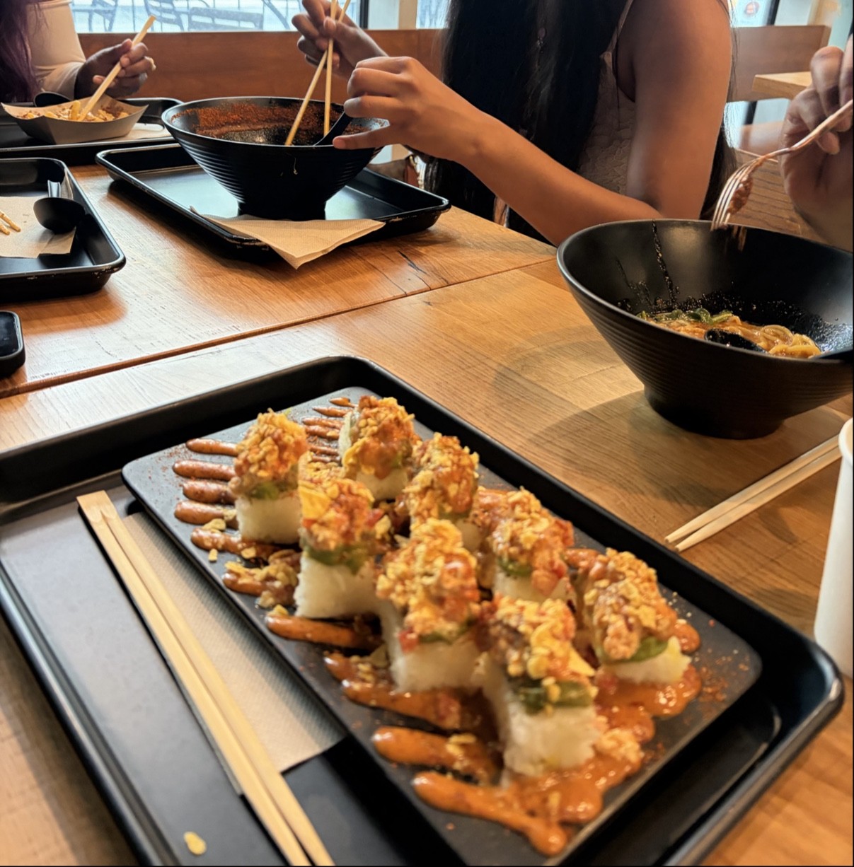 REDWHITE BONELESS RAMEN: food & drinks