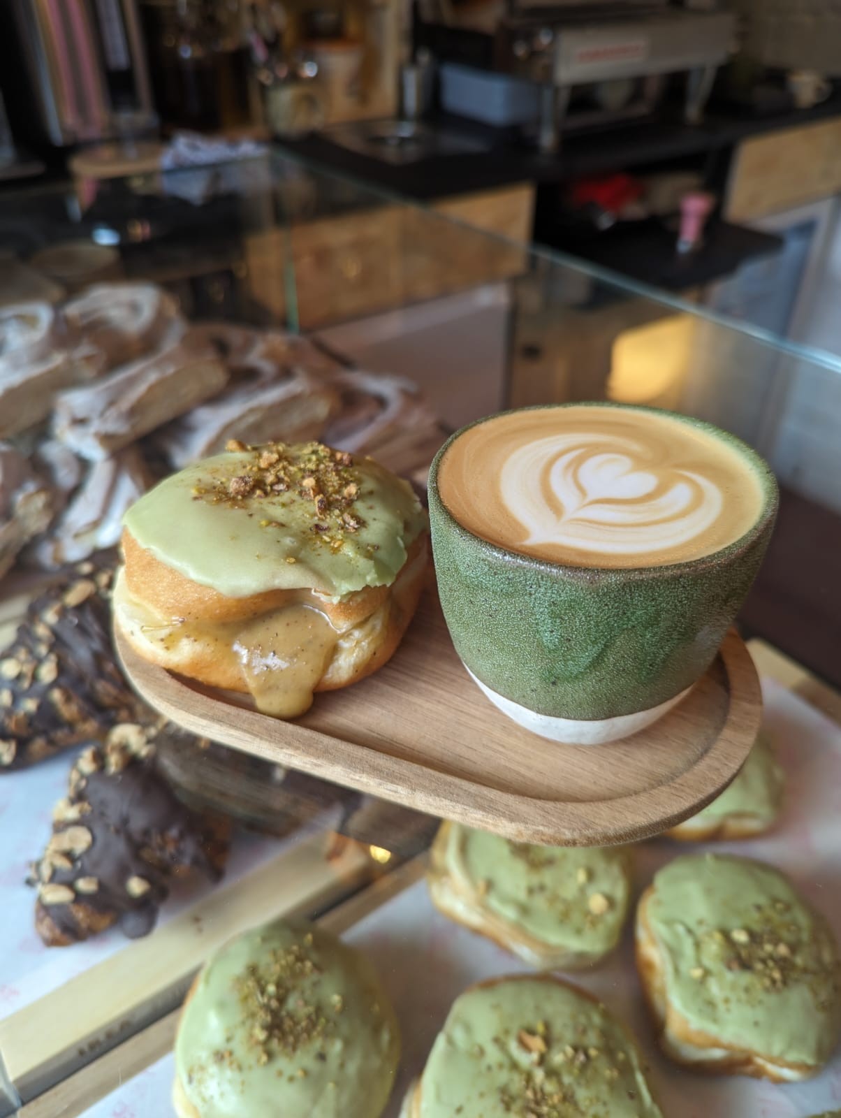 Puck & Pollen: food & drinks