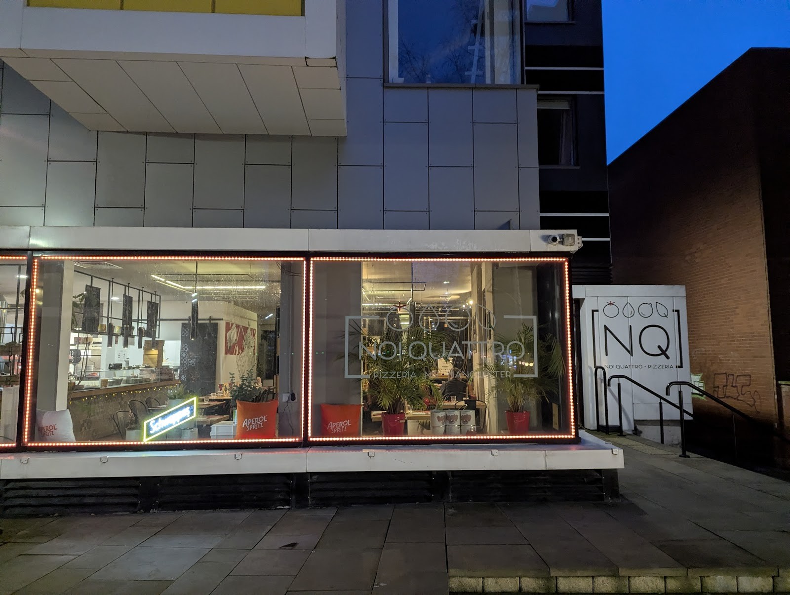 Noi Quattro - Pizzeria: the place