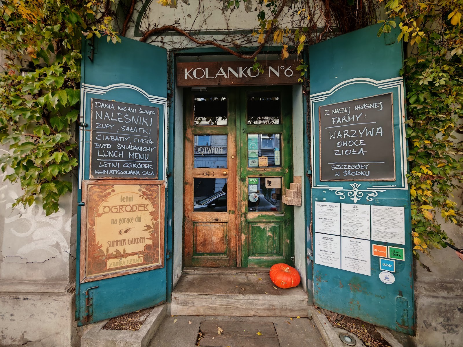 Kolanko No 6 Restaurant: the place