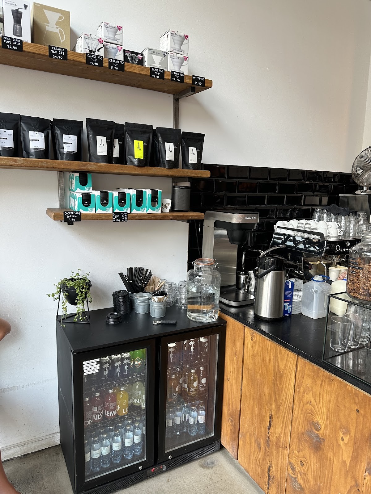 THE COFFEE GANG: the place