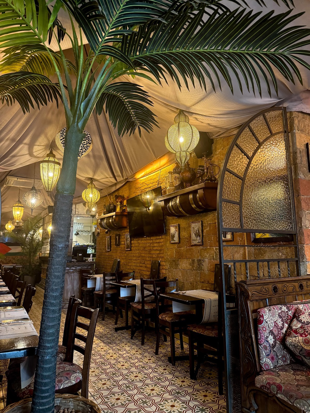 Aladdin Restaurant | Barcelona: the place