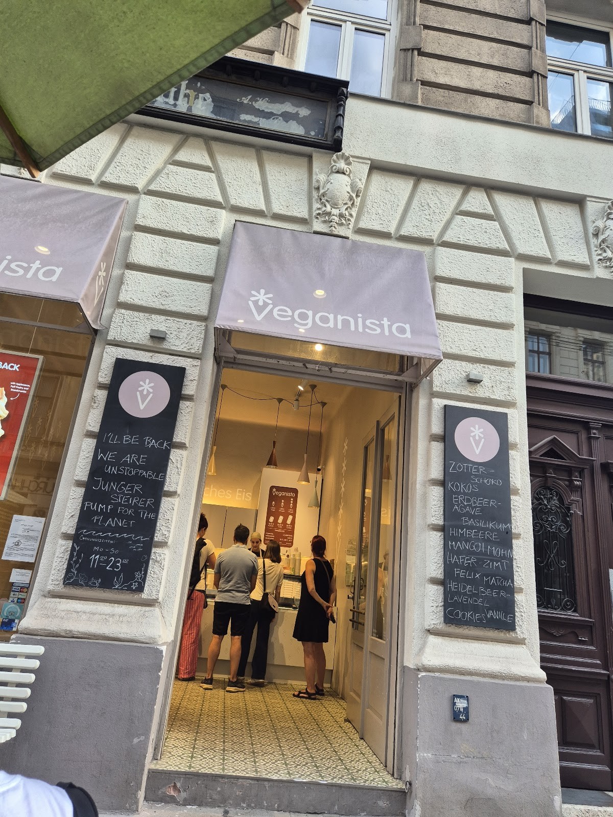 Veganista Ice Cream: the place