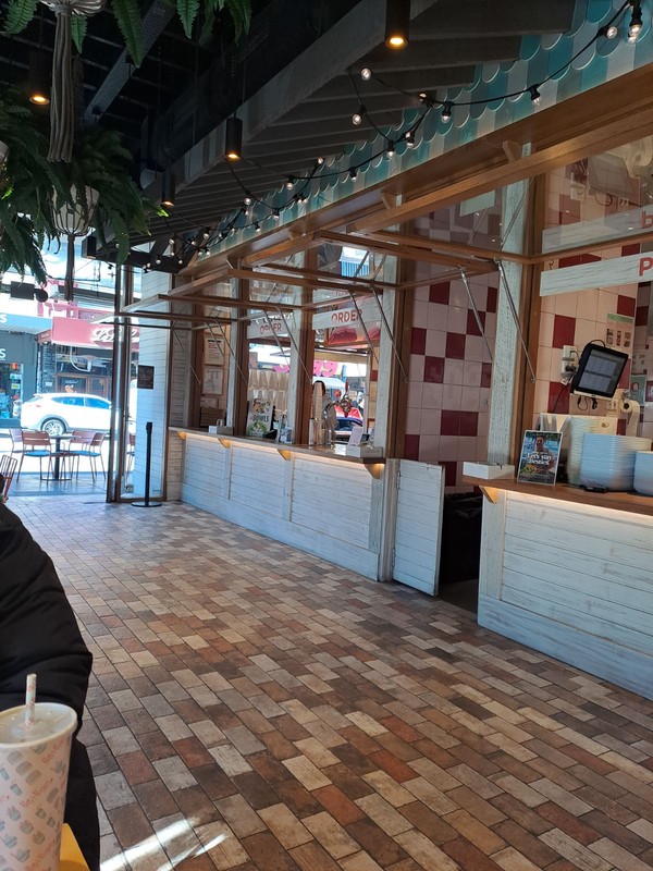 Betty's Burgers: photo 4