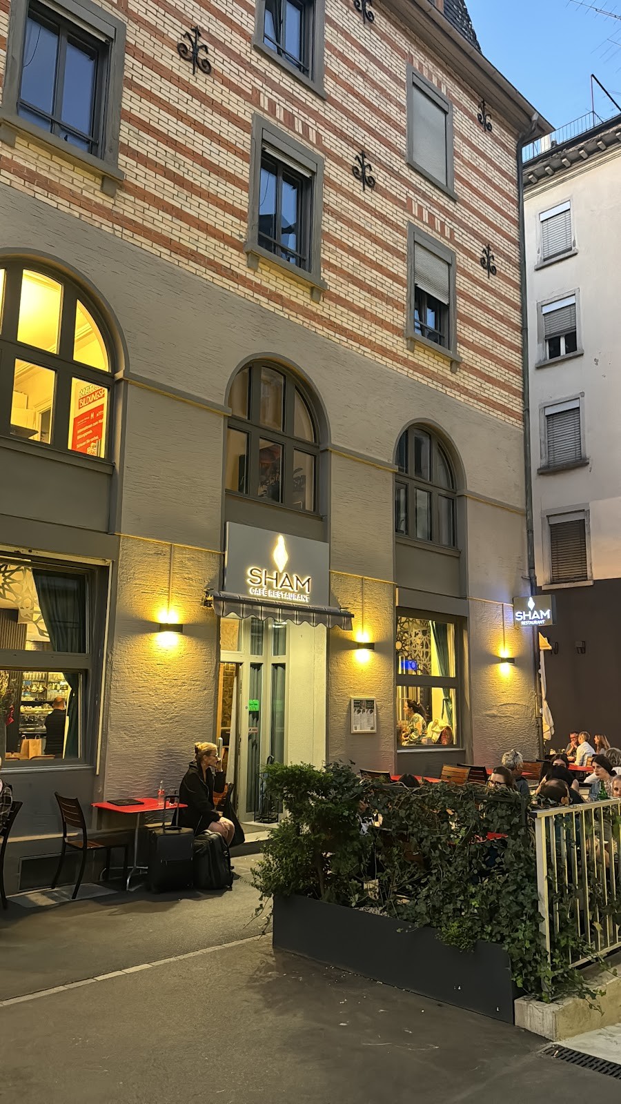 Sham Restaurant: the place