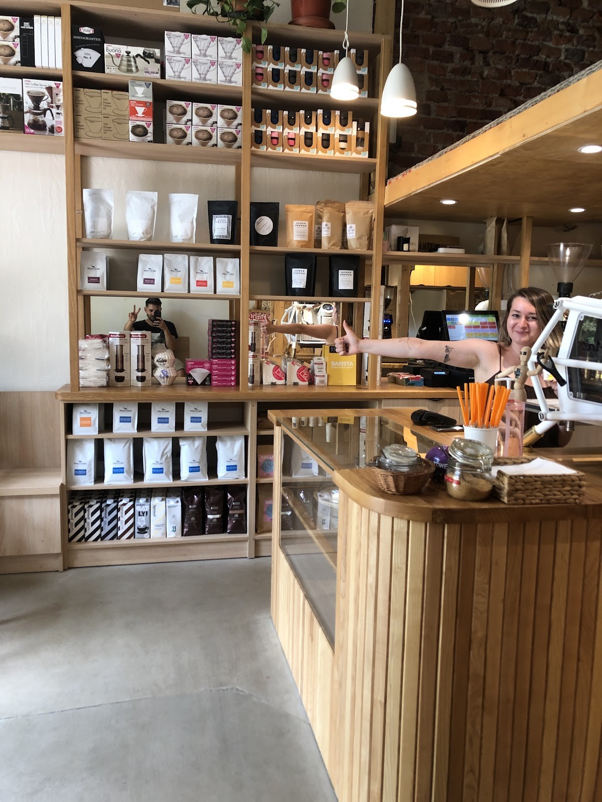 Somnium Cafe Bar: the place