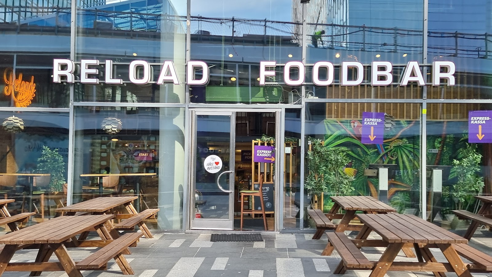 Reload Foodbar: the place