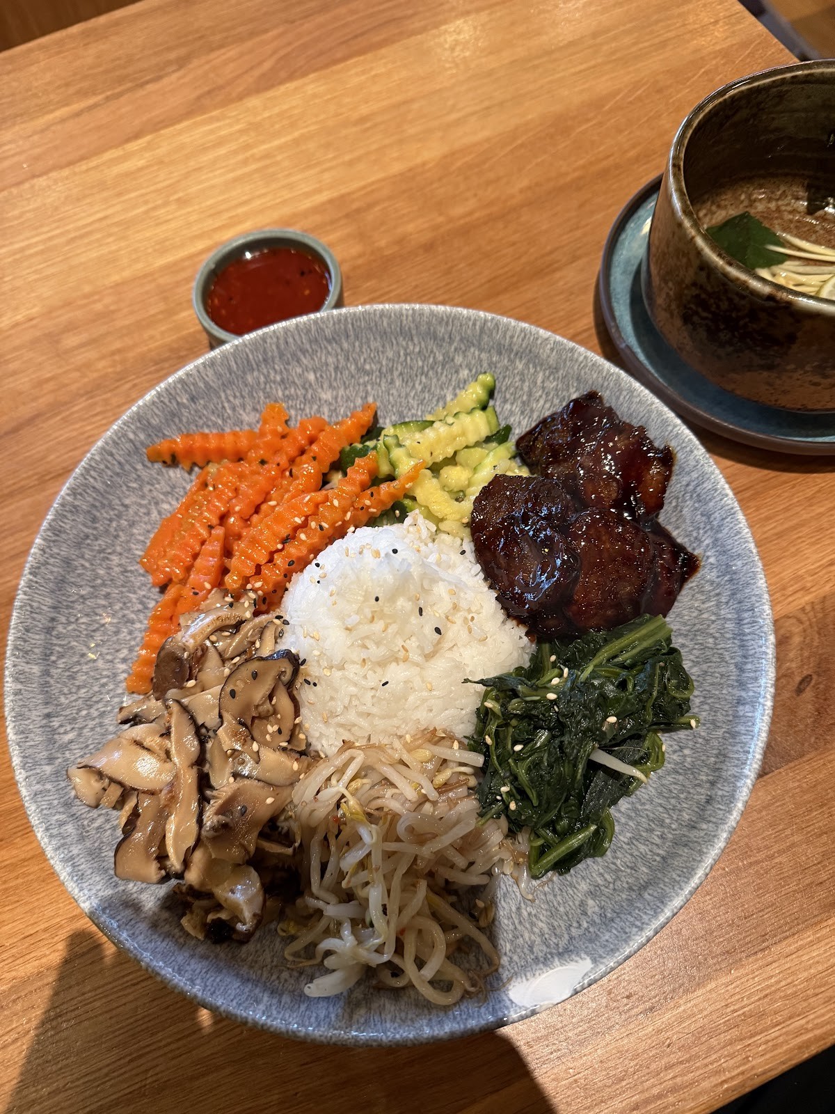 Bodhi Vegan Living: food & drinks