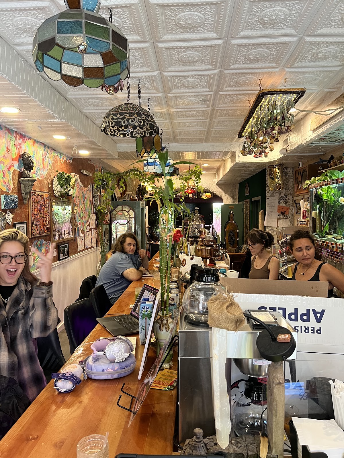Kosmic Community Anti Bar & Coffee Shop: the place