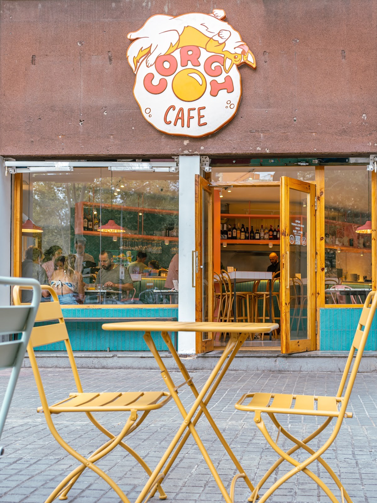 Corgi Cafe | Arc de Triomf: the place