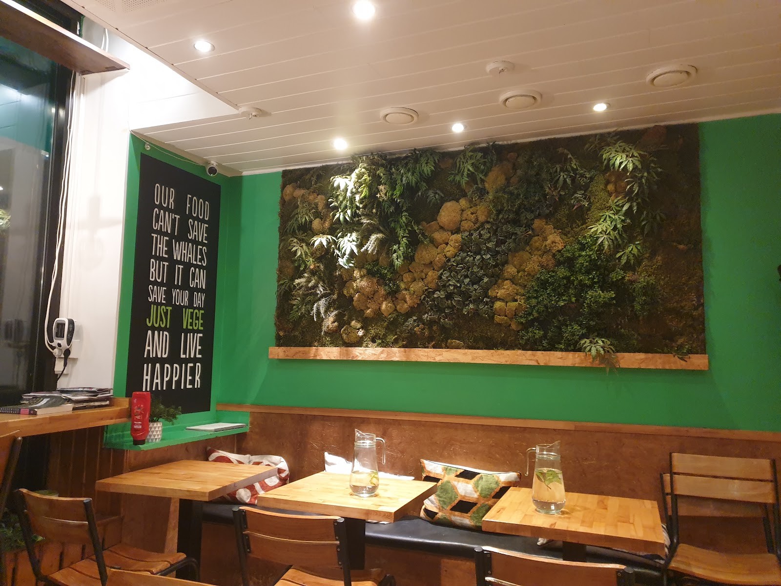 Restaurant Just Vege: the place