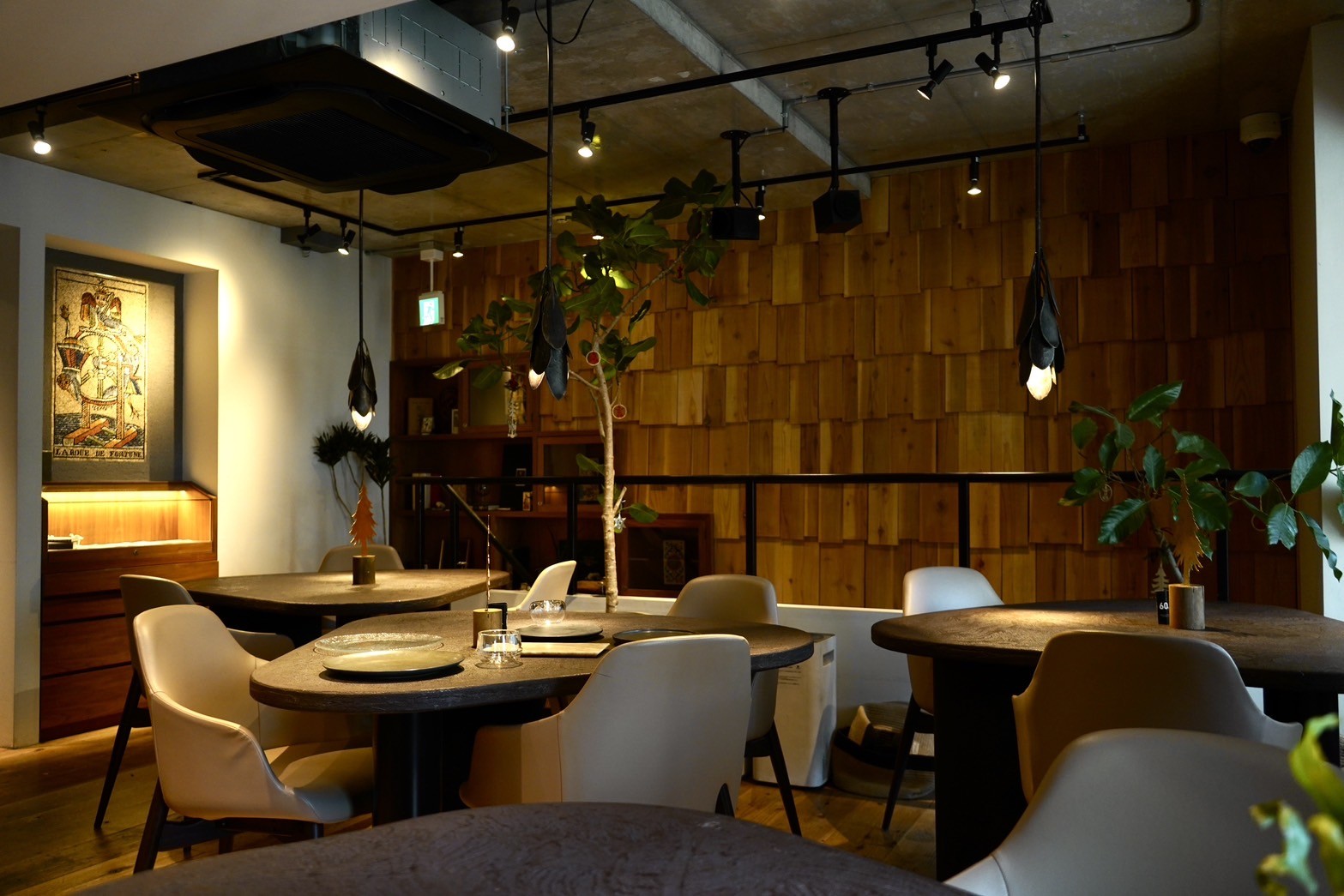 CAFÉ Tarot: the place
