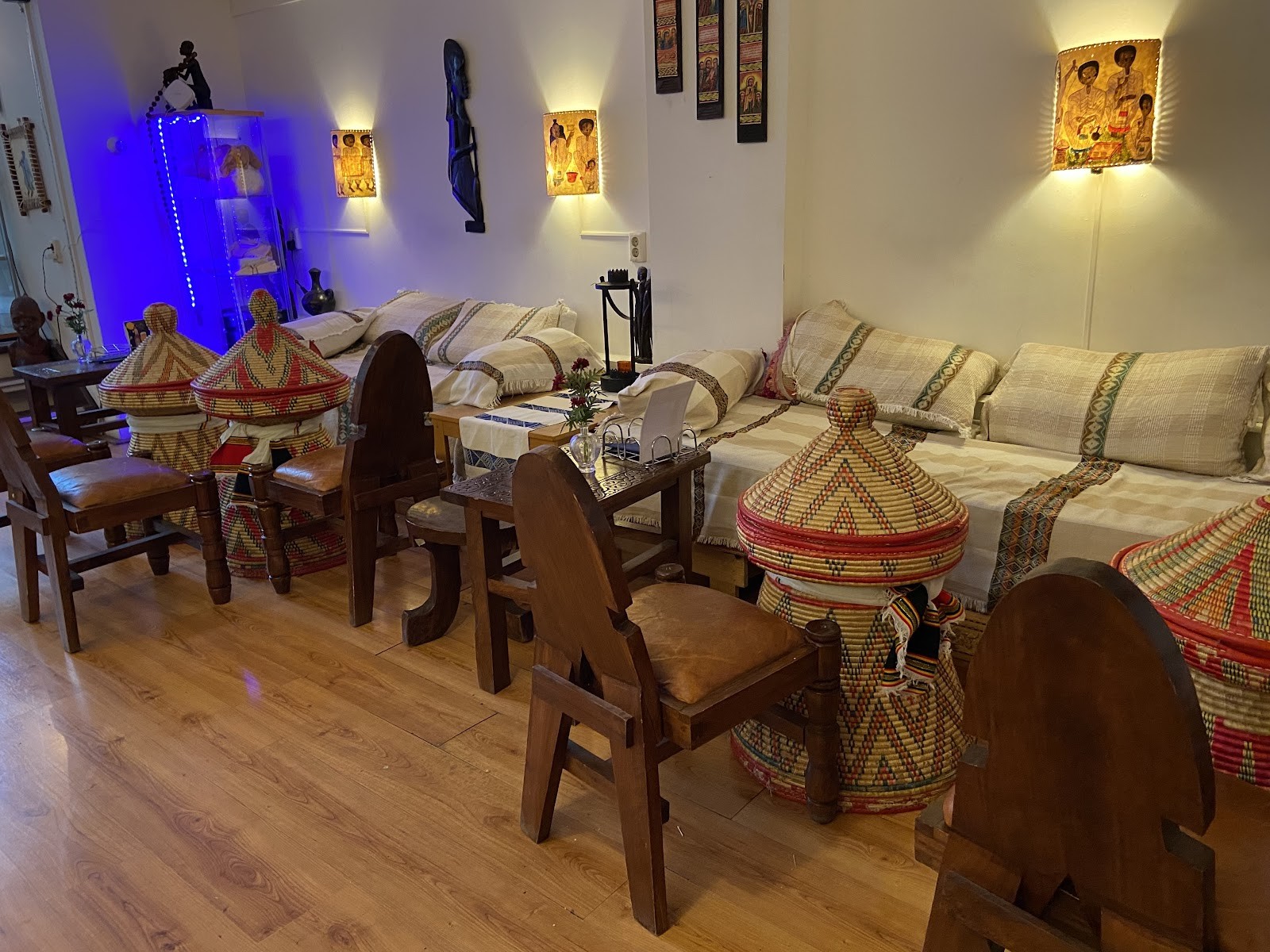 Axum Restaurant: the place