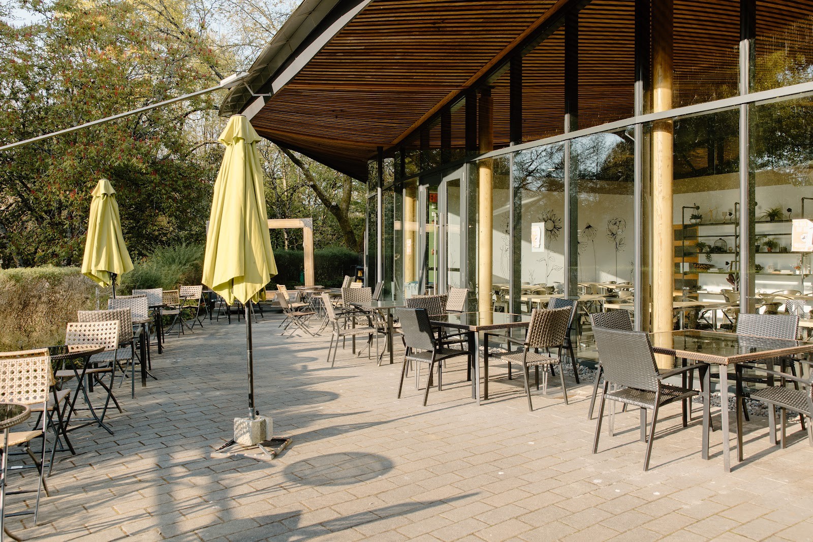 VanDusen Botanical Garden - Truffles Cafe: the place