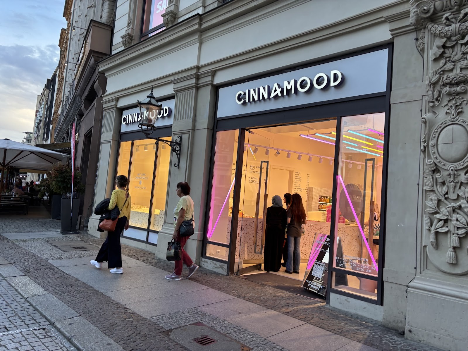 CINNAMOOD: the place